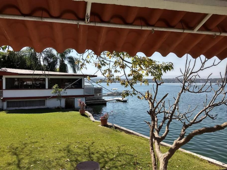 Habitacion Independiente A Pie Del Lago Con Ac Tequesquitengo Exterior photo